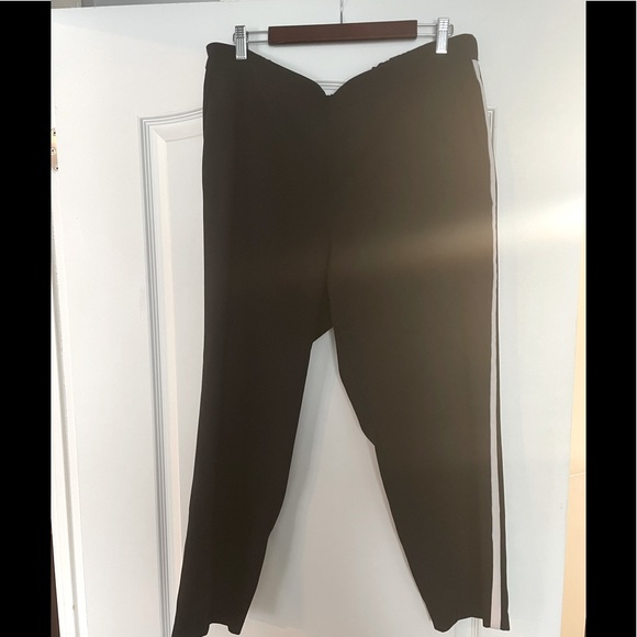 Old Navy Black US16 ankle trouser - Picture 1 of 3